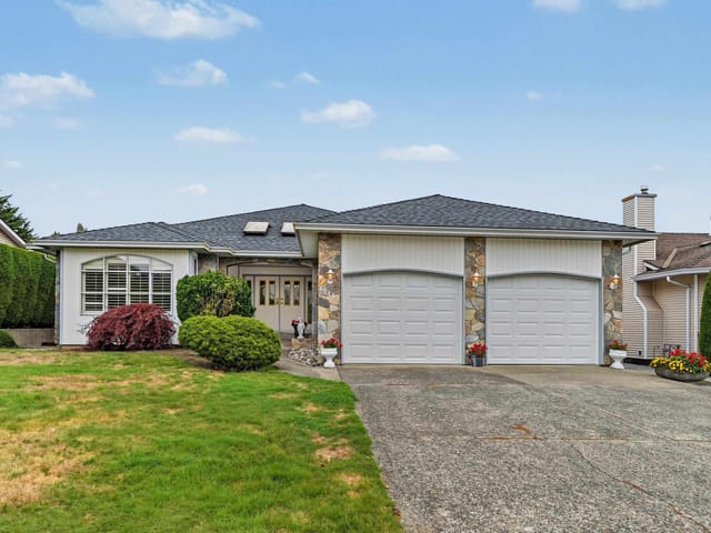 House for sale in Surrey, South Surrey White Rock, 16155 16a Avenue, 263195470 | Realtylink.org