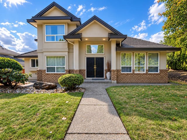 House for sale in Surrey, Surrey, 8055 144th Street, 263195613 | Realtylink.org