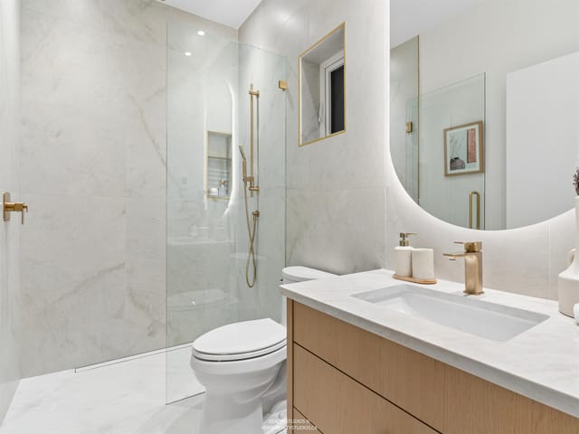 1/2 Duplex for sale in Vancouver, Vancouver East, 1 2541 E 2nd Avenue, 263195671 | Realtylink.org