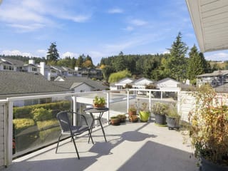 Apartment for sale in Gibsons, Sunshine Coast, 15 699 Dougall Road, 263195773 | Realtylink.org