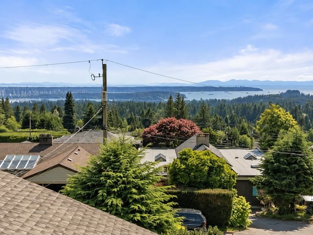 House for sale in North Vancouver, North Vancouver, 674 Blueridge Avenue, 263195971 | Realtylink.org