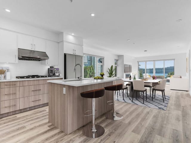 Apartment for rent in Gibsons, Sunshine Coast, 102 524 S Fletcher Road, 263195974 | Realtylink.org