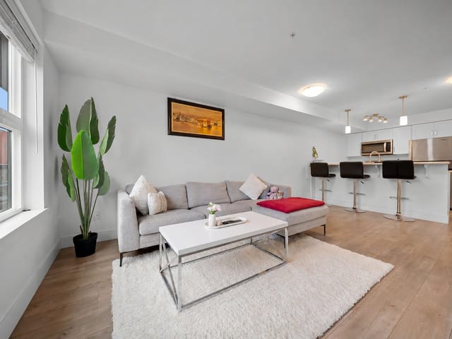 Apartment for sale in Abbotsford, Abbotsford, 213 30515 Cardinal Avenue, 263196137 | Realtylink.org