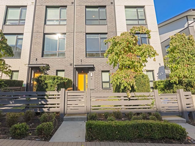 Townhouse for sale in Burnaby, Burnaby North, 2 9739 University Crescent, 263196252 | Realtylink.org