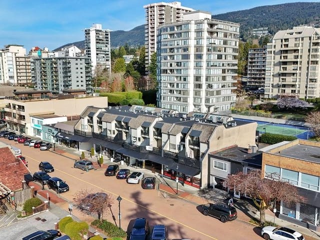 Townhouse for sale in West Vancouver, West Vancouver, 1465 Clyde Avenue, 263196307 | Realtylink.org