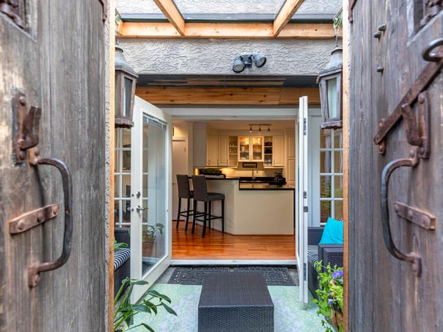 Townhouse for sale in Vancouver, Vancouver West, 101 2535 York Avenue, 263196332 | Realtylink.org