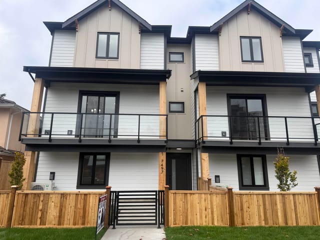 1/2 Duplex for sale in Burnaby, Burnaby South, 1 7497 Holly Street, 263196463 | Realtylink.org