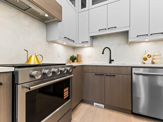 Fourplex for sale in Coquitlam, Coquitlam, 104 1045 Quadling Avenue, 263196592 | Realtylink.org