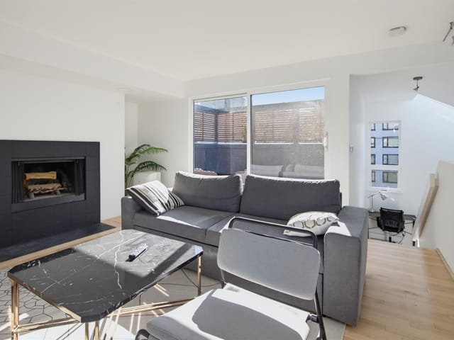 Townhouse for rent in Vancouver, Vancouver West, 9 1934 Barclay Street, 263196645 | Realtylink.org