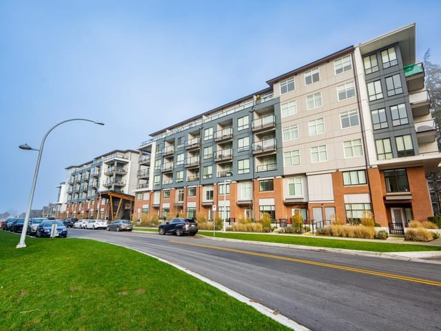 Apartment for sale in Surrey, South Surrey White Rock, 208 3528 146a Street, 263196737 | Realtylink.org