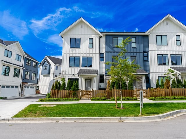 Townhouse for sale in Surrey, South Surrey White Rock, 101 1833 165a Avenue, 263196918 | Realtylink.org