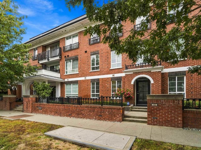 Apartment for sale in Coquitlam, Coquitlam, 212 555 Foster Avenue, 263196920 | Realtylink.org