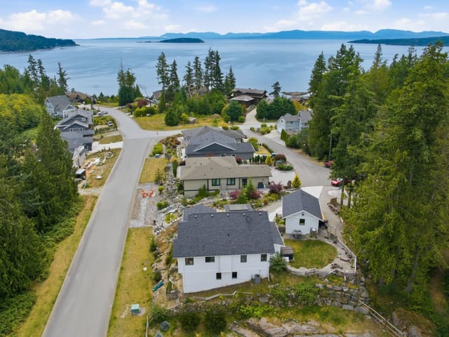 House for sale in Halfmoon Bay, Sunshine Coast, 9336 Jorgensen Place, 263196946 | Realtylink.org