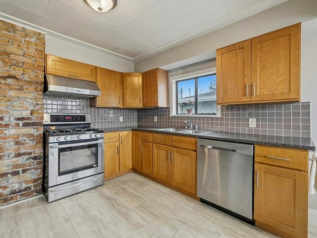 House for rent in New Westminster, New Westminster, 2206 Eighth Avenue, 263196948 | Realtylink.org