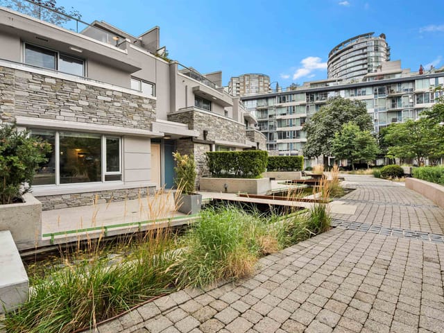Townhouse for sale in Vancouver, Vancouver West, 221 188 Keefer Place, 263196949 | Realtylink.org