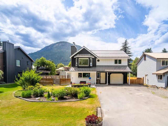 House for sale in Pemberton, Pemberton, 7403 Harrow Road, 263197336 | Realtylink.org