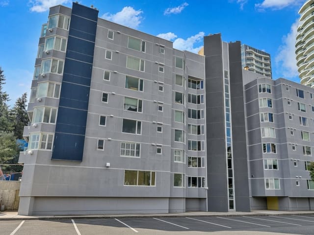 Apartment for sale in White Rock, South Surrey White Rock, 502 15111 Russell Avenue, 263197376 | Realtylink.org