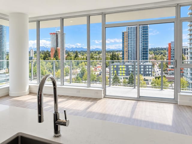 Apartment for rent in Surrey, North Surrey, 2007 9675 King George Boulevard, 263197401 | Realtylink.org
