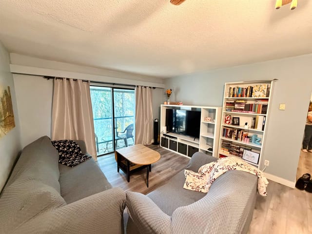 Apartment for sale in Abbotsford, Abbotsford, 302 33598 George Ferguson Way, 263197455 | Realtylink.org