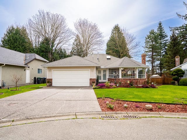 House for sale in Surrey, South Surrey White Rock, 13560 15a Avenue, 263197462 | Realtylink.org