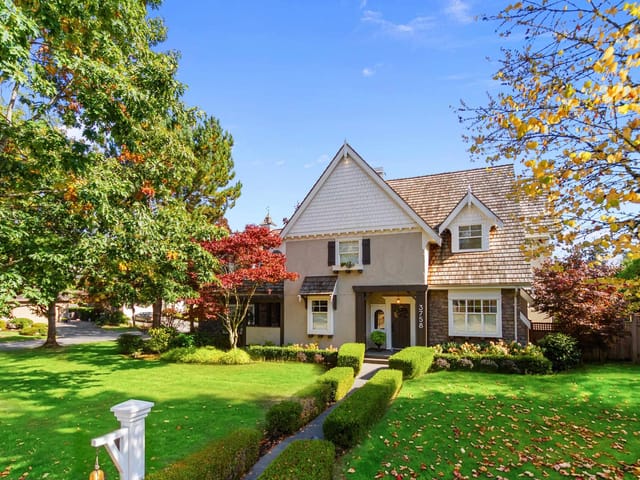 House for sale in Surrey, South Surrey White Rock, 3758 Devonshire Drive, 263197524 | Realtylink.org