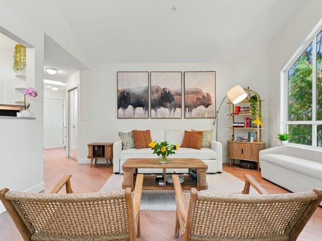Apartment for sale in North Vancouver, North Vancouver, 308 1150 Lynn Valley Road, 263197561 | Realtylink.org