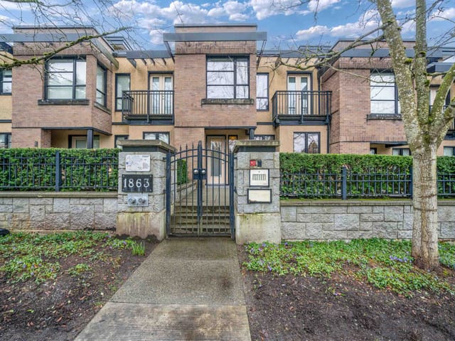 Townhouse for sale in Vancouver, Vancouver West, 2 1863 Wesbrook Crescent, 263197745 | Realtylink.org