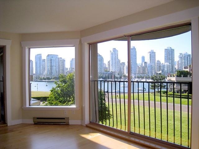Apartment for sale in Vancouver, Vancouver West, 315 1869 Spyglass Place, 263197895 | Realtylink.org