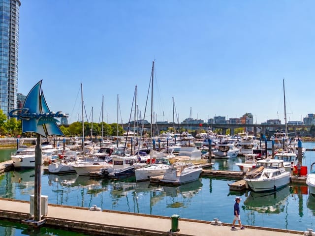 Apartment for sale in Vancouver, Vancouver West, 302 1228 Marinaside Crescent, 263197929 | Realtylink.org