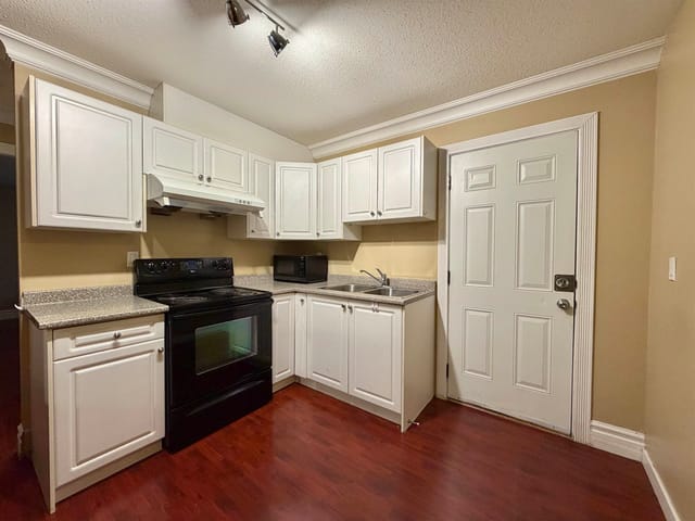 House for rent in Burnaby, Burnaby South, 1BD 7730 Nelson Avenue, 263198055 | Realtylink.org