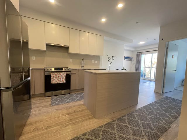 Apartment for rent in Surrey, North Surrey, 529 13968 Laurel Drive, 263198062 | Realtylink.org