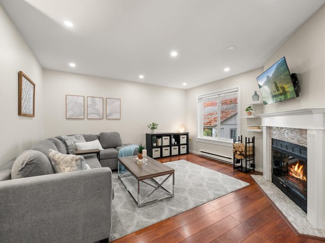 Townhouse for sale in Surrey, South Surrey White Rock, 8 12916 17 Avenue, 263198079 | Realtylink.org
