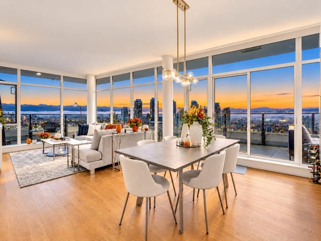 Apartment for sale in Burnaby, Burnaby North, 4206 1788 Gilmore Avenue, 263198348 | Realtylink.org