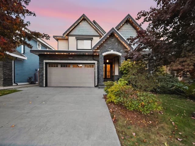 House for sale in Surrey, South Surrey White Rock, 2258 Madrona Place, 263198518 | Realtylink.org