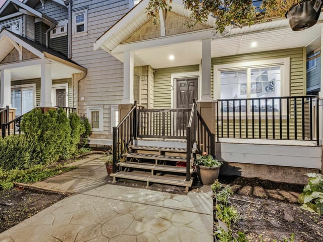 Townhouse for sale in Surrey, Cloverdale, B3 19292 72a Avenue, 263198530 | Realtylink.org