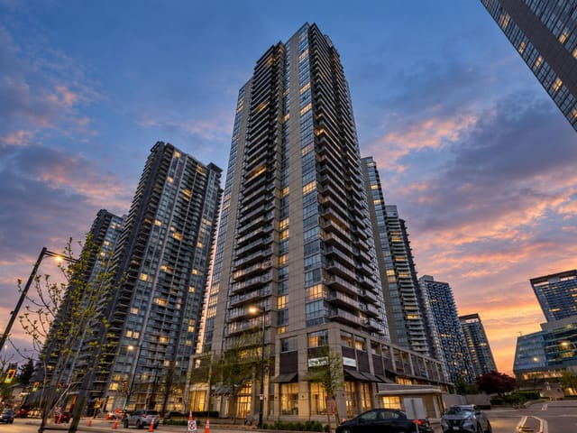 Apartment for sale in Surrey, North Surrey, 1209 9981 Whalley Boulevard, 263198810 | Realtylink.org