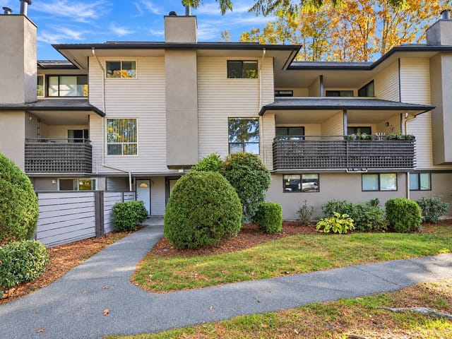 Townhouse for sale in Surrey, North Surrey, 14803 Holly Park Lane, 263198862 | Realtylink.org