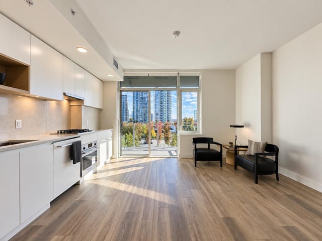 Apartment for sale in Burnaby, Burnaby North, 403 4433 Alaska Street, 263199059 | Realtylink.org