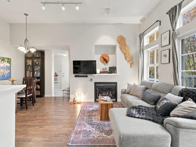 Apartment for sale in North Vancouver, North Vancouver, 401 137 E 1st Street, 263199230 | Realtylink.org