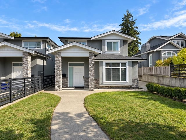 1/2 Duplex for sale in Burnaby, Burnaby South, 6272 Royal Oak Avenue, 263199267 | Realtylink.org