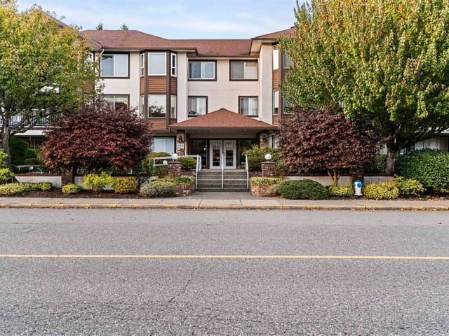 Apartment for sale in Abbotsford, Abbotsford, 102 33375 Mayfair Avenue, 263199273 | Realtylink.org