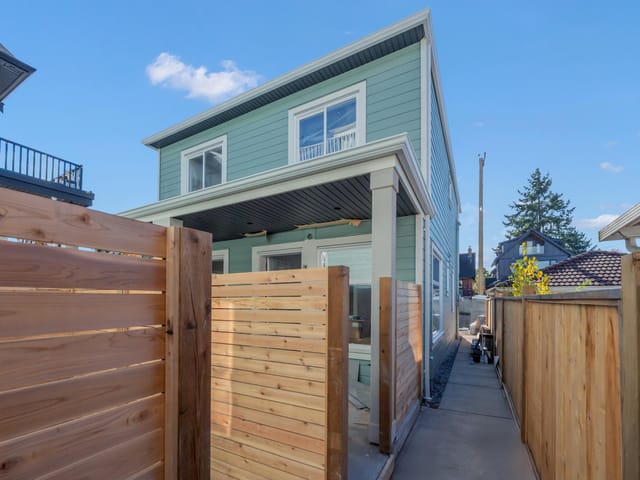 1/2 Duplex for sale in Vancouver, Vancouver East, 1 2552 Dundas Street, 263199307 | Realtylink.org