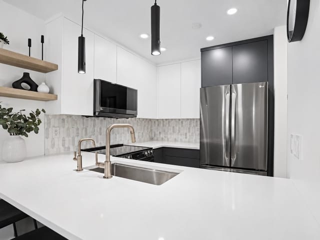 Apartment for sale in Harrison Hot Springs, Harrison Lake, 412 328 Esplanade Avenue, 263199388 | Realtylink.org