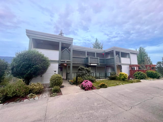 Apartment for sale in Sechelt, Sunshine Coast, 111 5780 Trail Avenue, 263199435 | Realtylink.org