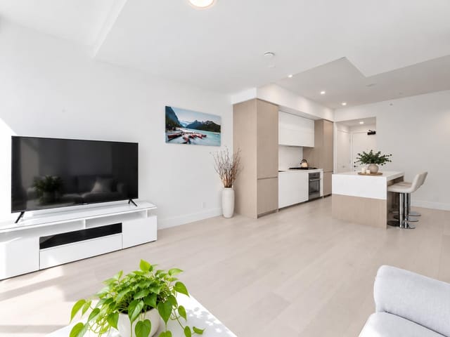 Apartment for sale in White Rock, South Surrey White Rock, 402 1342 Johnston Road, 263199499 | Realtylink.org