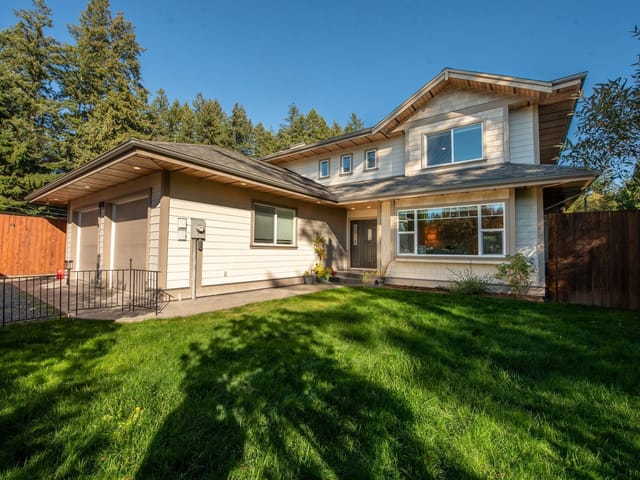 House for sale in Gibsons, Sunshine Coast, 574 Veterans Road, 263199620 | Realtylink.org