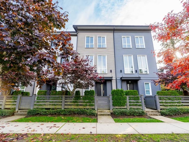 Townhouse for sale in Surrey, South Surrey White Rock, 2 15938 27 Avenue, 263199665 | Realtylink.org