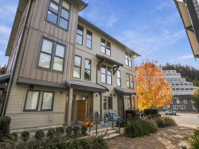 Townhouse for sale in Britannia Beach, Squamish, 18 351 Copper Drive, 263199813 | Realtylink.org