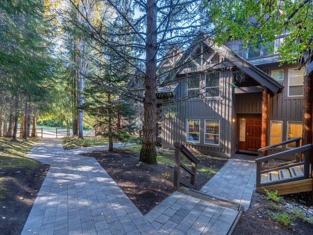 Townhouse for sale in Whistler, Whistler, 43 4891 Painted Cliff Road, 263199869 | Realtylink.org