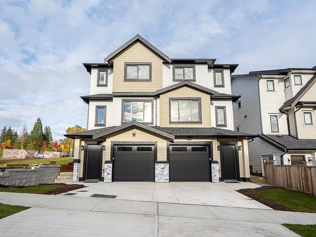 1/2 Duplex for sale in Surrey, South Surrey White Rock, 101 1840 165a Street, 263200098 | Realtylink.org